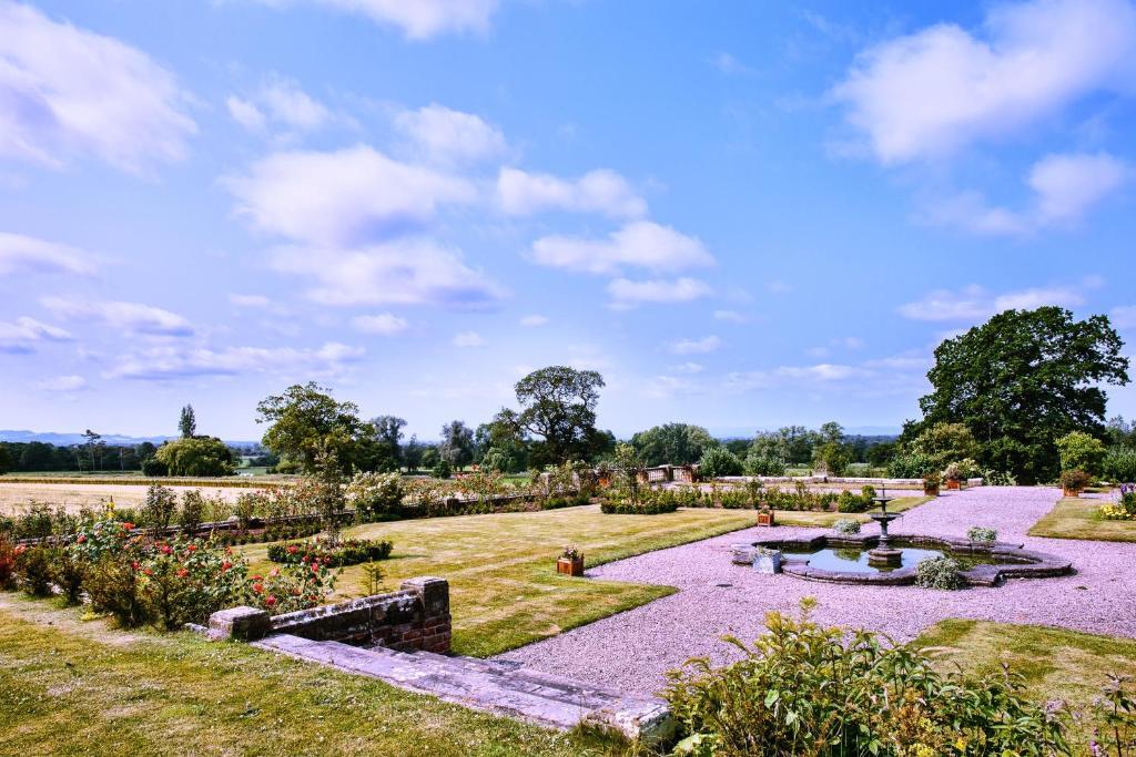 Willington Hall Hotel Tarporley Exterior foto