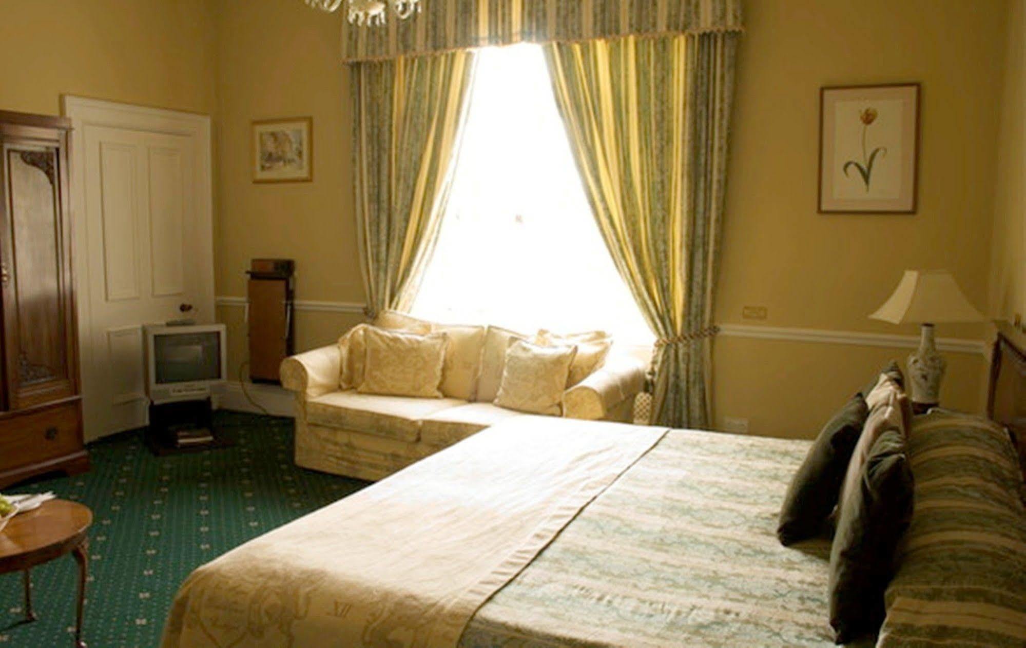 Willington Hall Hotel Tarporley Exterior foto